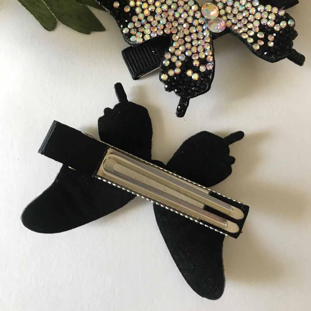 NEW NWT Rhinestone        Butterfly Hair Clips. - Picture 3 of 3